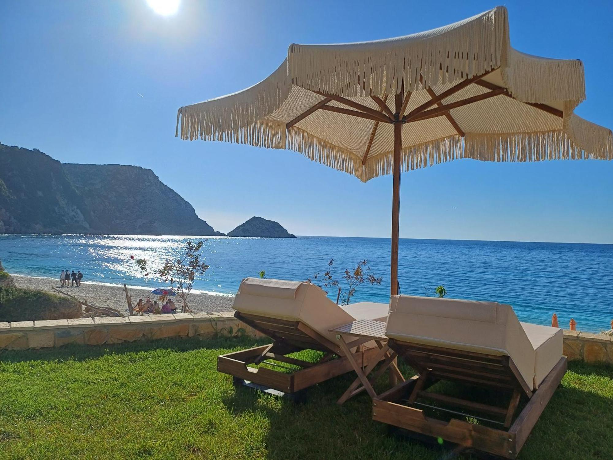 Petani Beachside Vovikes