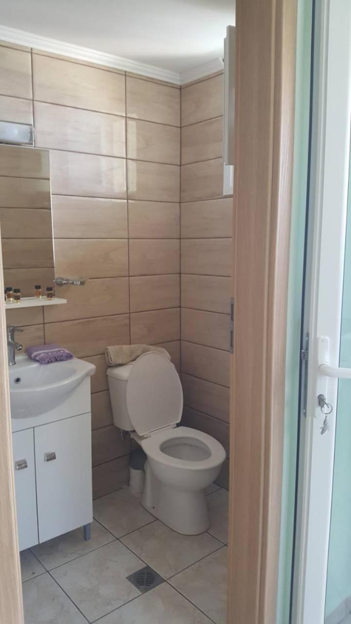 Apartment Petani Beachside Vovikes